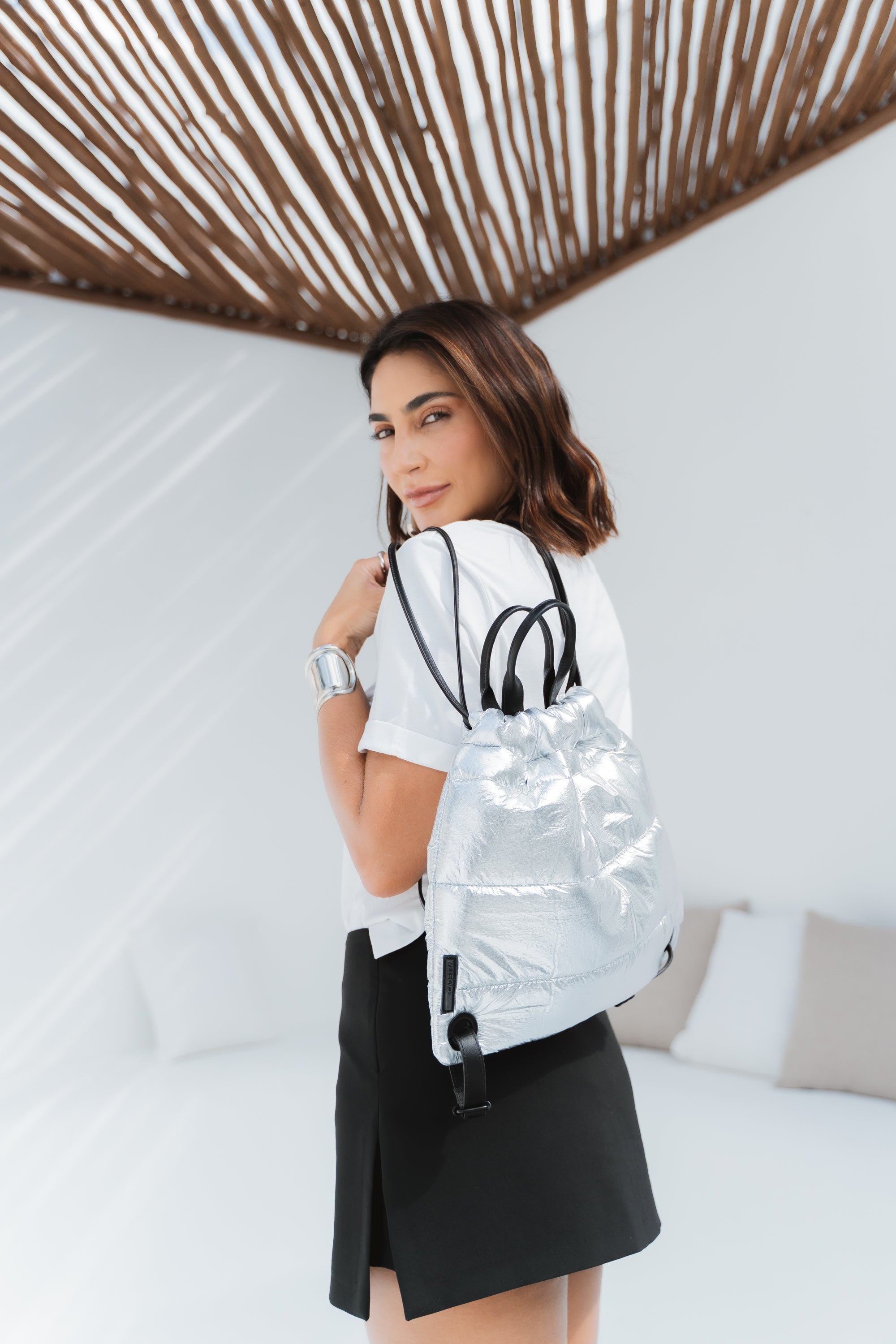 Como Usar Bolsas Metalizadas com Estilo