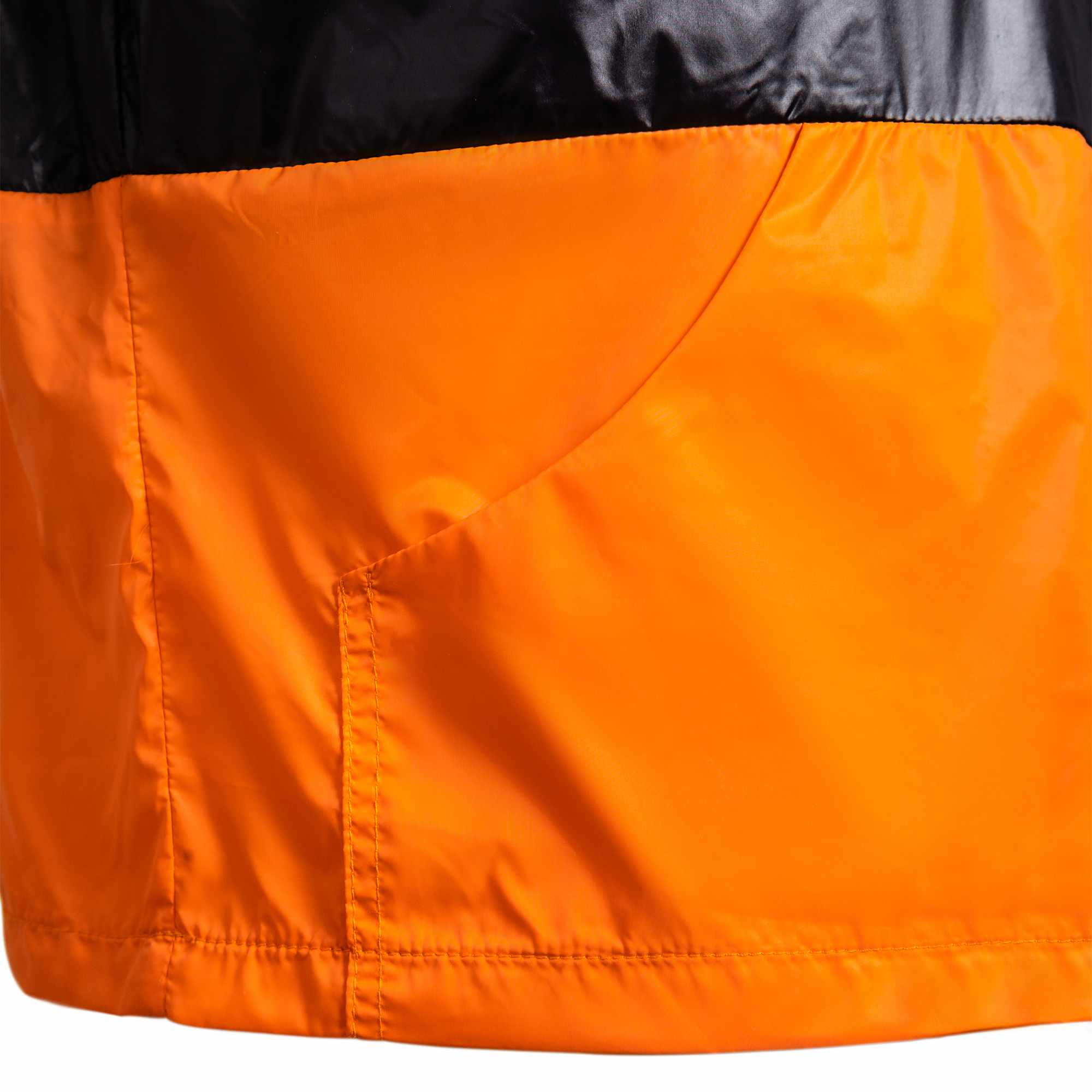 BLUSA C-SHIRT PRETA/LARANJA