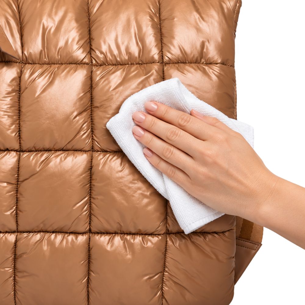 MATERIAL LEVE E FÁCIL DE LIMPAR