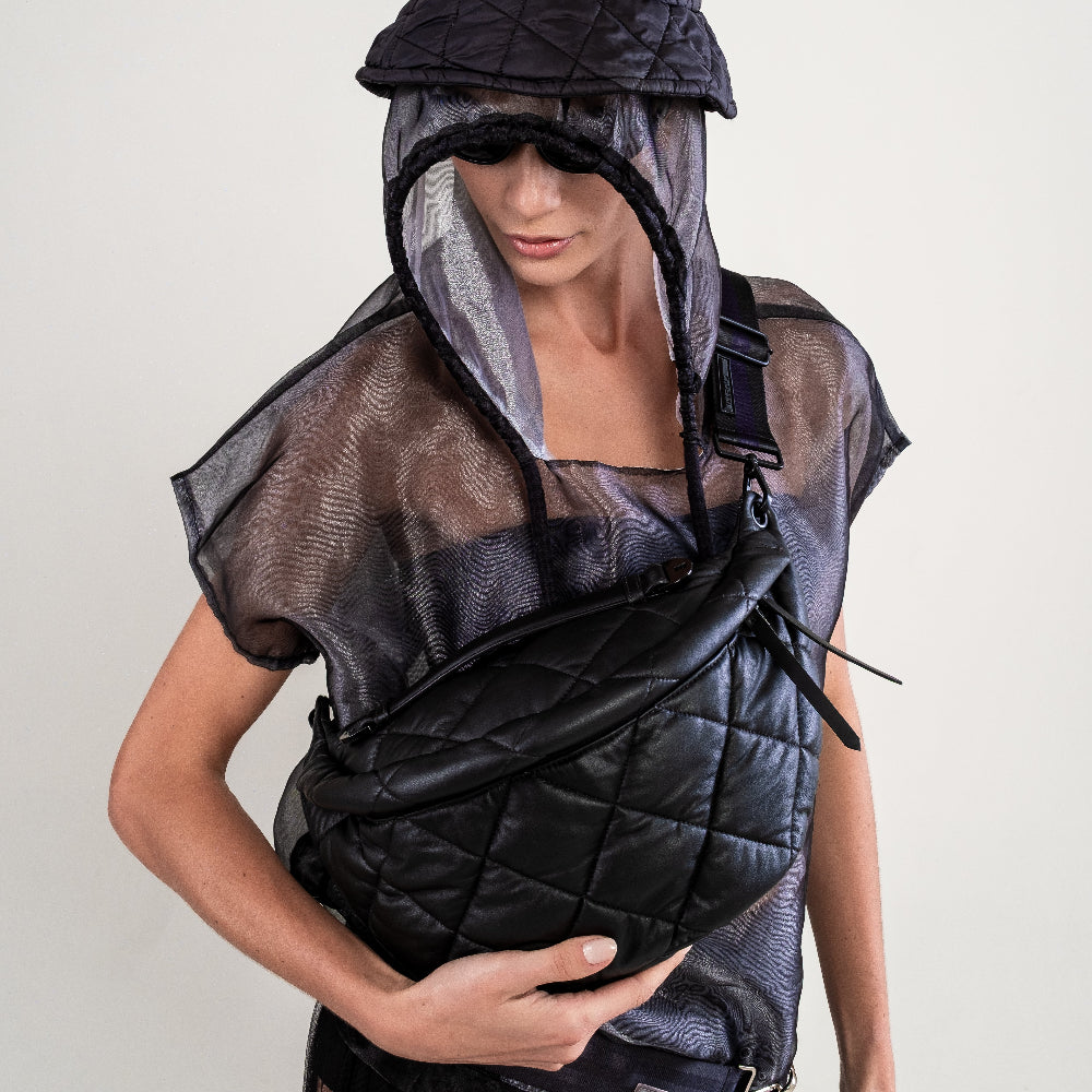 BOLSA BANANA couro preto